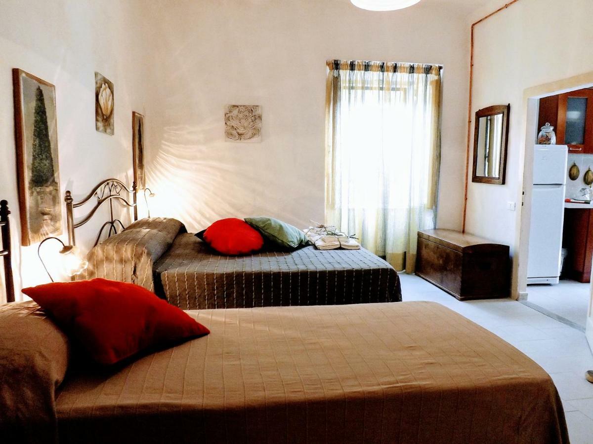 Centralissimo Nel Cuore Del Borgo 苏韦雷托 外观 照片